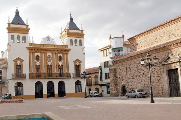 Ayuntamiento de Almodóvar del Campo (Copiar)