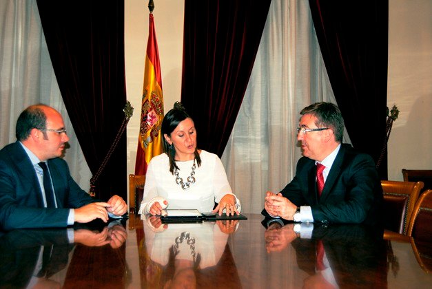 2013110210 Marin se reúne con consejeros Educación de Murcia y Valencia (Copiar)
