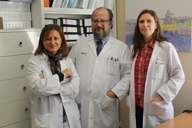 En la imagen los doctores José Ignacio Chacón, Ana Rosa Rubio y María Sánchez, miembros del Comité Organizador del III Congreso de Oncología Médica y Farmacia Oncológica.