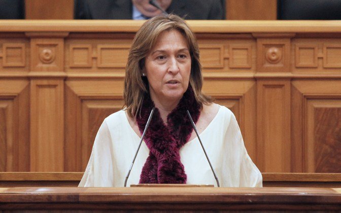 Ana Guarinos en el Pleno de las Cortes regionales - 140116 (Copiar)