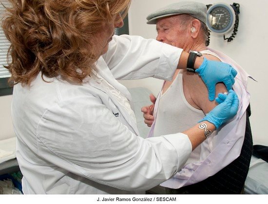 FOTONOTASANIDAD. Ampliación campaña vacunación gripe (Copiar)
