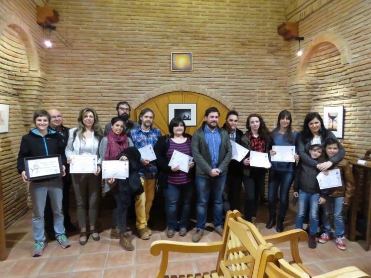 Foto familiar de todos los premiados en los diferentes concurso Manzanares, Alma del Vino