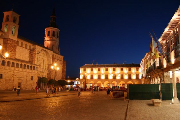 Plaza noche-7 (Copiar)
