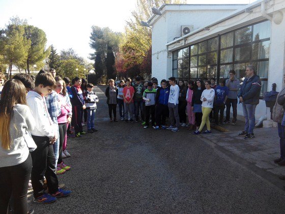 Minuto de silencio en el IES Bernardo de Balbuena Minuto de silencio en el IES Bernardo de Balbuena