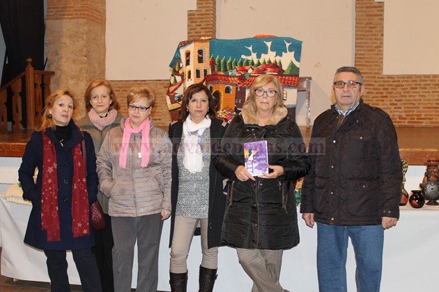 Miembros de la Junta Directiva de la Asociación de Vecinos de la Zona Centro que venderán los productos de Coprodeli Miembros de la Junta Directiva de la Asociación de Vecinos de la Zona Centro que venderán los productos de Coprodeli