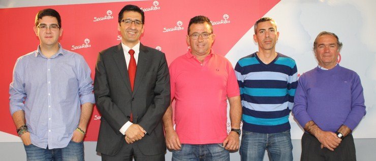 JM CABALLERO CON REPRESENTANTES PSOE ALBADALEJO (Copiar)