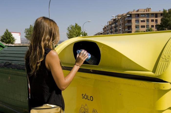 contenedor amarillo
