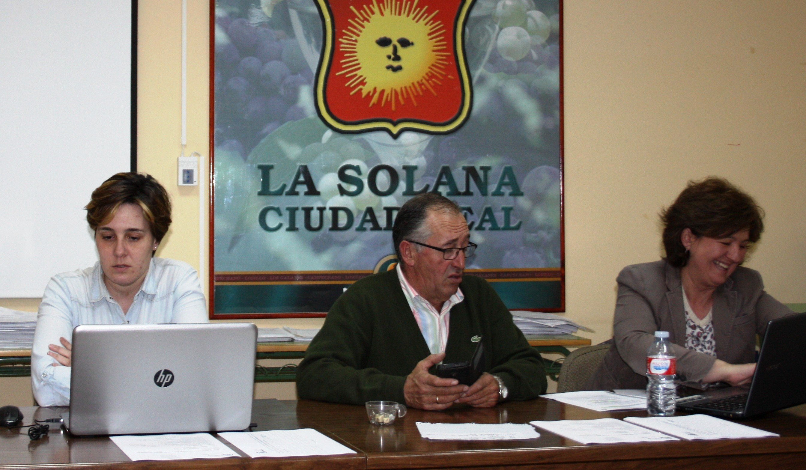 COAG asamblea con la Secretaria Regional