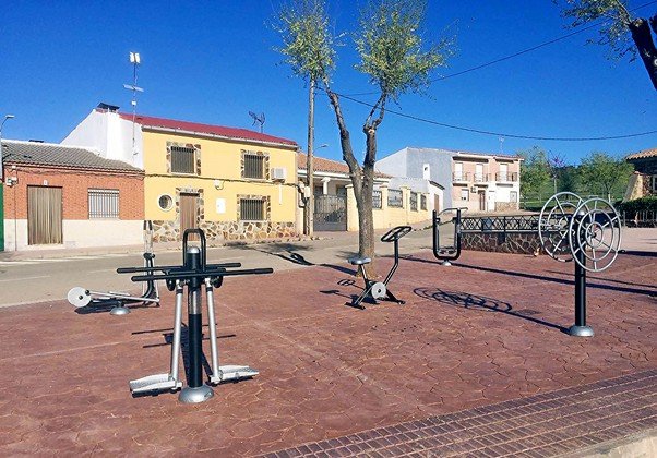 El flamante aspecto que ahora presente el lugar donde se han instalado los aparatos biosaludables (Copiar)