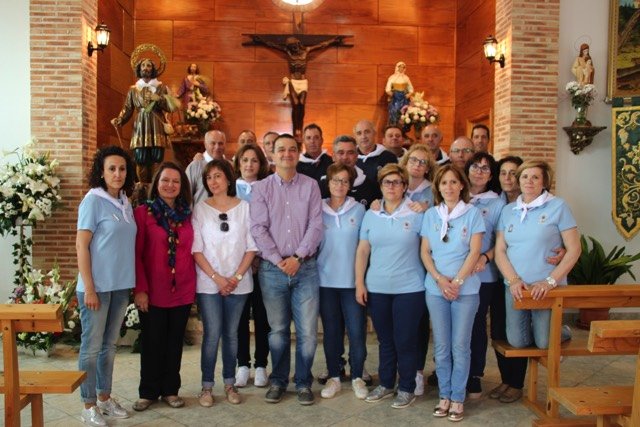 -Martínez Arroyo con la Junta de San Isidro en su ermita_AdValdepeñas