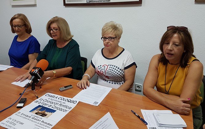 Foto de archivo de miembros de la asociación de vecinos zona centro