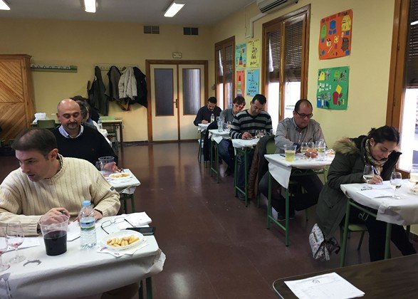 Panel de expertos en la eleccion de vinos ganadores (Copiar)