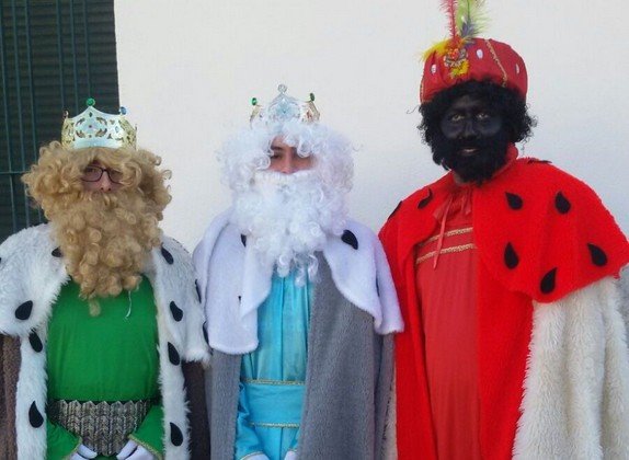 Reyes Magos en el barrio del Lucero de Valdepeñas para la ornamentación del árbol de Navidad Reyes Magos en el barrio del Lucero de Valdepeñas para la ornamentación del árbol de Navidad