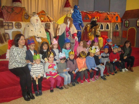 221217 reyes en colegio luis palacios14 (Copiar)