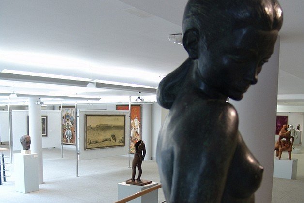 Bussto de mujer, escultura que se encuentra en el Museo Municipal de Valdepeñas Bussto de mujer, escultura que se encuentra en el Museo Municipal de Valdepeñas