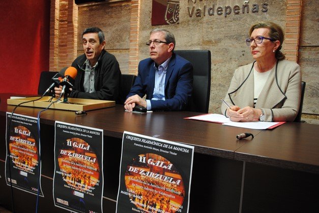 Presentación II Gala de la Zarzuela en el Ayuntamiento de Valdepeñas Presentación II Gala de la Zarzuela en el Ayuntamiento de Valdepeñas