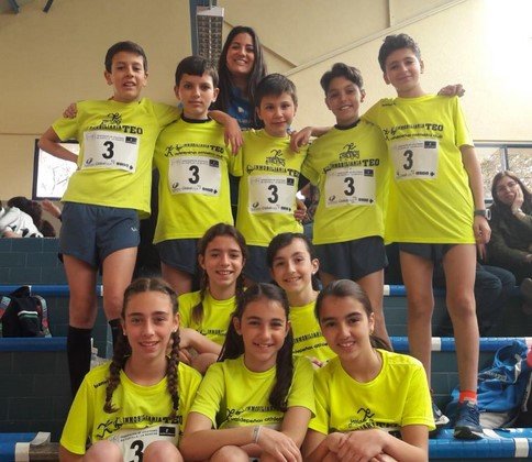 atletas jugando al atletismo (Copiar)