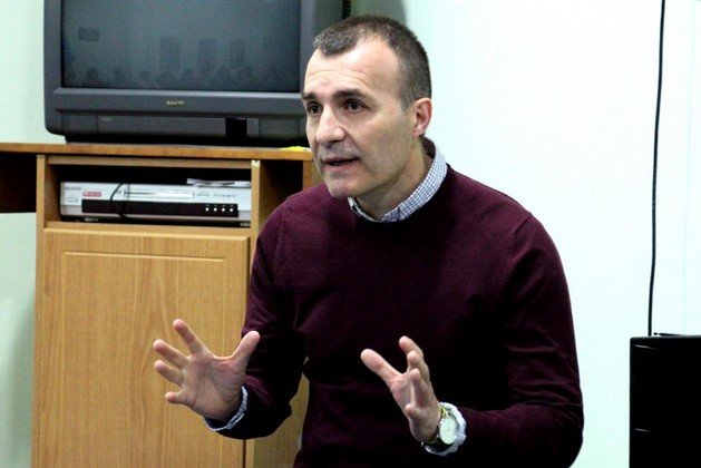 Aquilino López de la Osa durante su charla - copia (Copiar)
