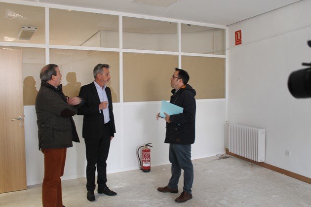 Visita del alcalde de Valdepeñas a las obras del Centro Cecilio Muñoz Fillol de la calle Pangino Visita del alcalde de Valdepeñas a las obras del Centro Cecilio Muñoz Fillol de la calle Pangino