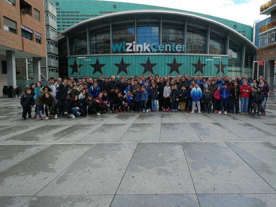 El club baloncesto Valdepeñas en el WiZinkCenter de Madrid para ver el partido Estudiantes-Real Madrid El club baloncesto Valdepeñas en el WiZinkCenter de Madrid para ver el partido Estudiantes-Real Madrid