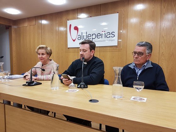 Carmen Quintanilla en la charla impartida en Valdepeñas sobre "La mujer hoy y su importancia en el mundo rural"