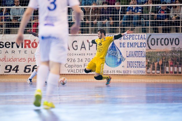 Coro realiza una salida en el último encuentro de liga (Copiar)