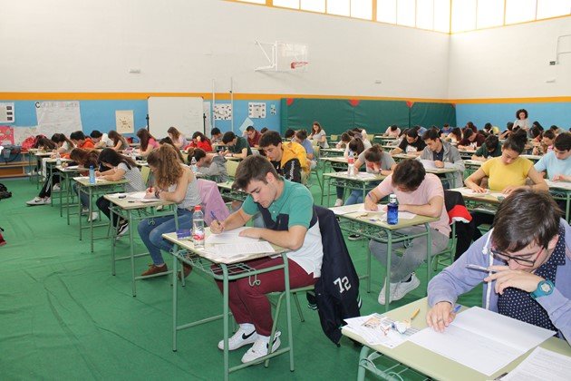 Examen EvAU 2018 en Valdepeñas, IES Francisco Nieva