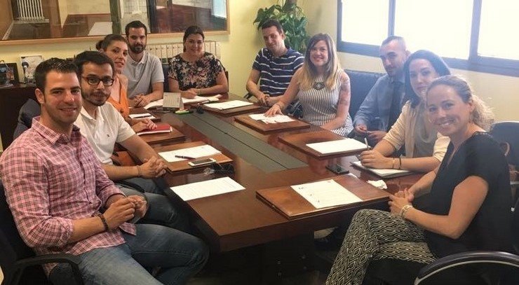 Reunión de AJE en Valdepeñas Reunión de AJE en Valdepeñas