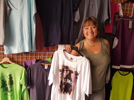 Ana Lucha en Dis-Tinta Ana Lucha en Dis-Tinta