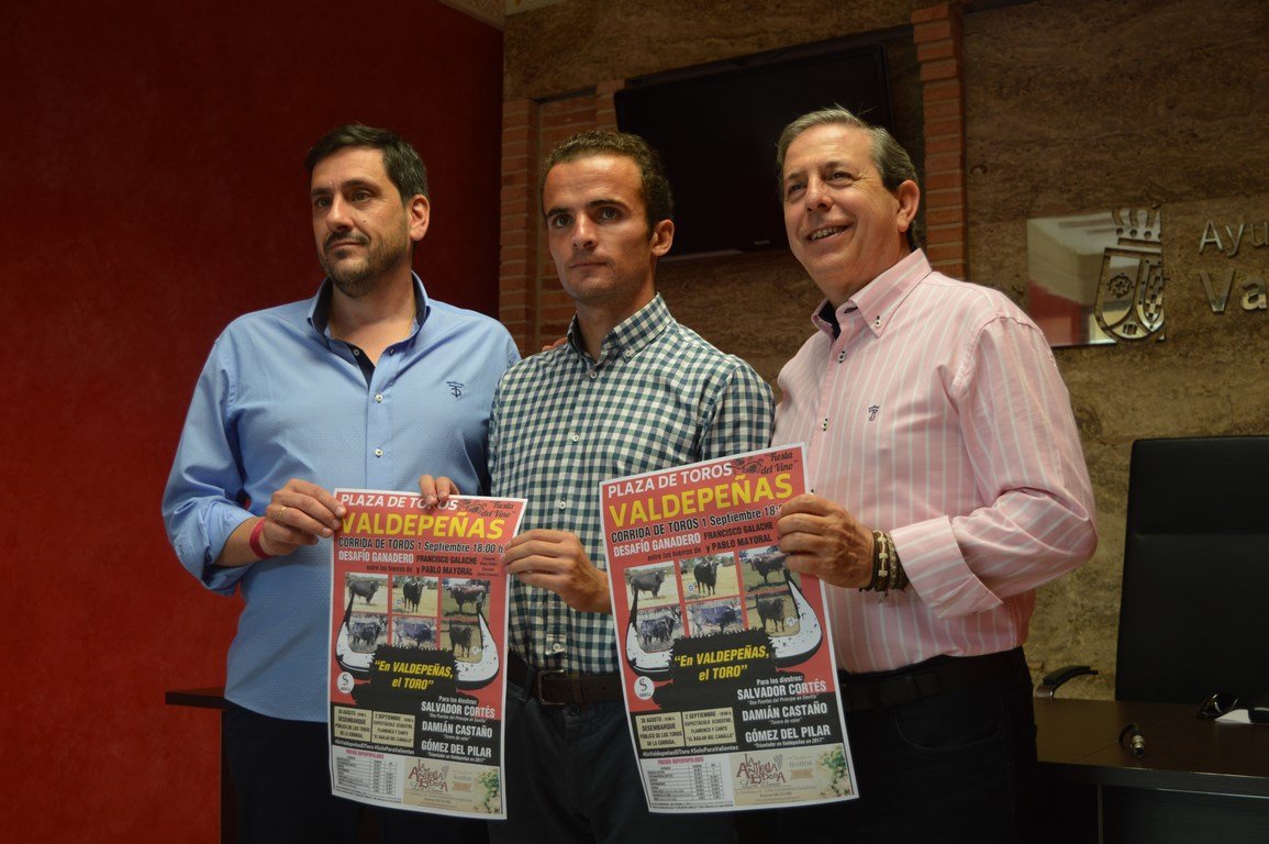 Carlos Sánchez, Manuel López, Damián Castaño Carlos Sánchez, Manuel López, Damián Castaño