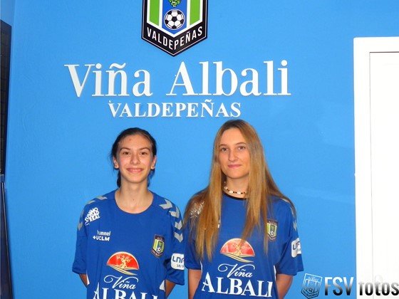 Rocío Ojeda y Ana María Romero, nuevas azulonas del femenino (Copiar)