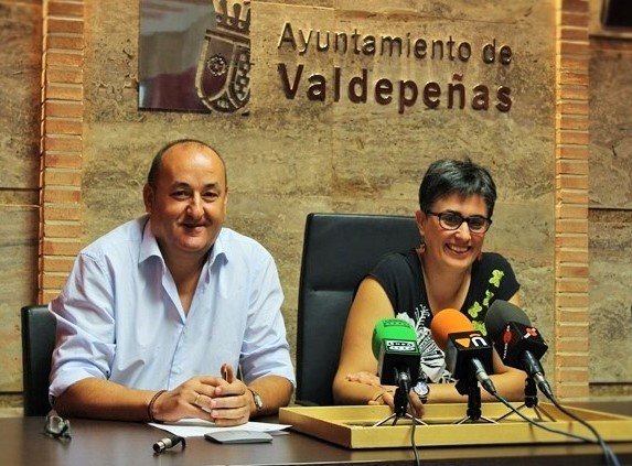 IU-Ganemos habla de la subida de tasas de agua en Valdepeñas