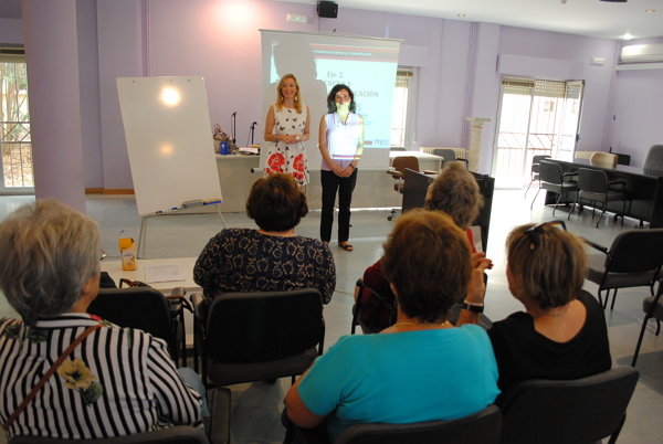 Taller Empoderando desde la Comunicación en Valdepeñas Taller Empoderando desde la Comunicación en Valdepeñas