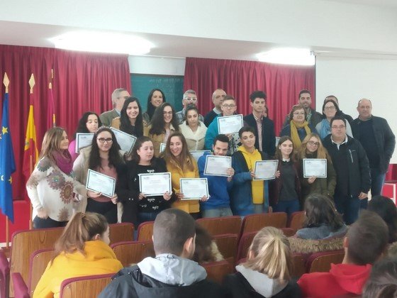 Alumnos del IES Gregorio Prieto que han recibido diploma de FECEVAL Alumnos del IES Gregorio Prieto que han recibido diploma de FECEVAL