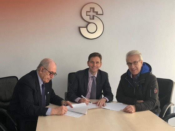 Firma colaboración AECC y Hospital General Valdepeñas Firma colaboración AECC y Hospital General Valdepeñas