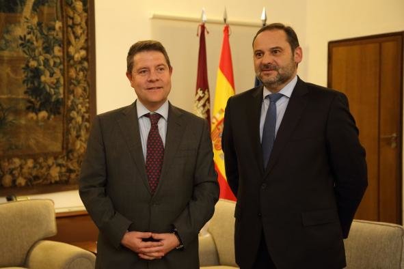 Page con el Ministro de Fomento, José Luis Ábalos Page con el Ministro de Fomento, José Luis Ábalos