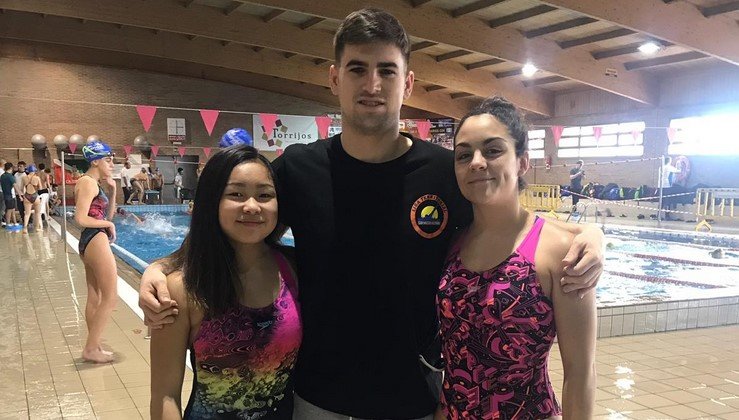 Raquel y Rocío con Javier Perona