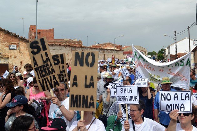 manifestación contra las tierras raras (Copiar)