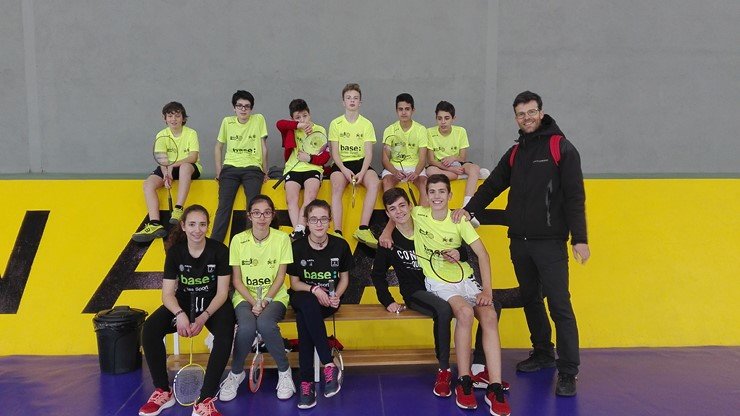Jugadores Bádminton IES Bernardo de Balbuena de Valdepeñas Jugadores Bádminton IES Bernardo de Balbuena de Valdepeñas