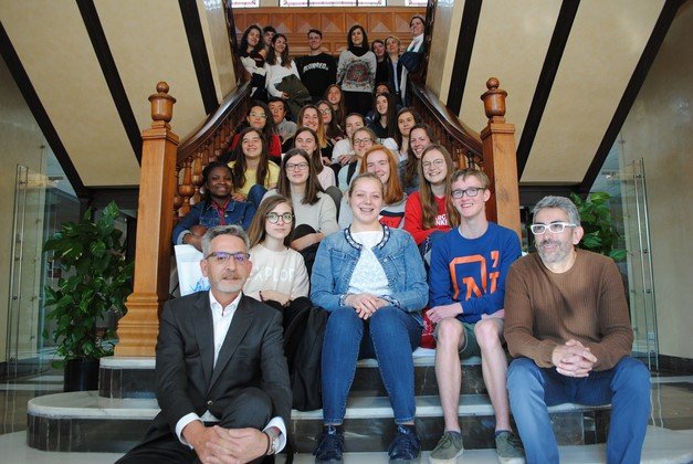 Alumnos belgas de intercambio recibidos por el alcalde de Valdepeñas en el Ayuntamiento Alumnos belgas de intercambio recibidos por el alcalde de Valdepeñas en el Ayuntamiento