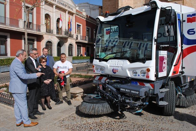 Nueva barredora del Ayuntamiento de Valdepeñas Nueva barredora del Ayuntamiento de Valdepeñas