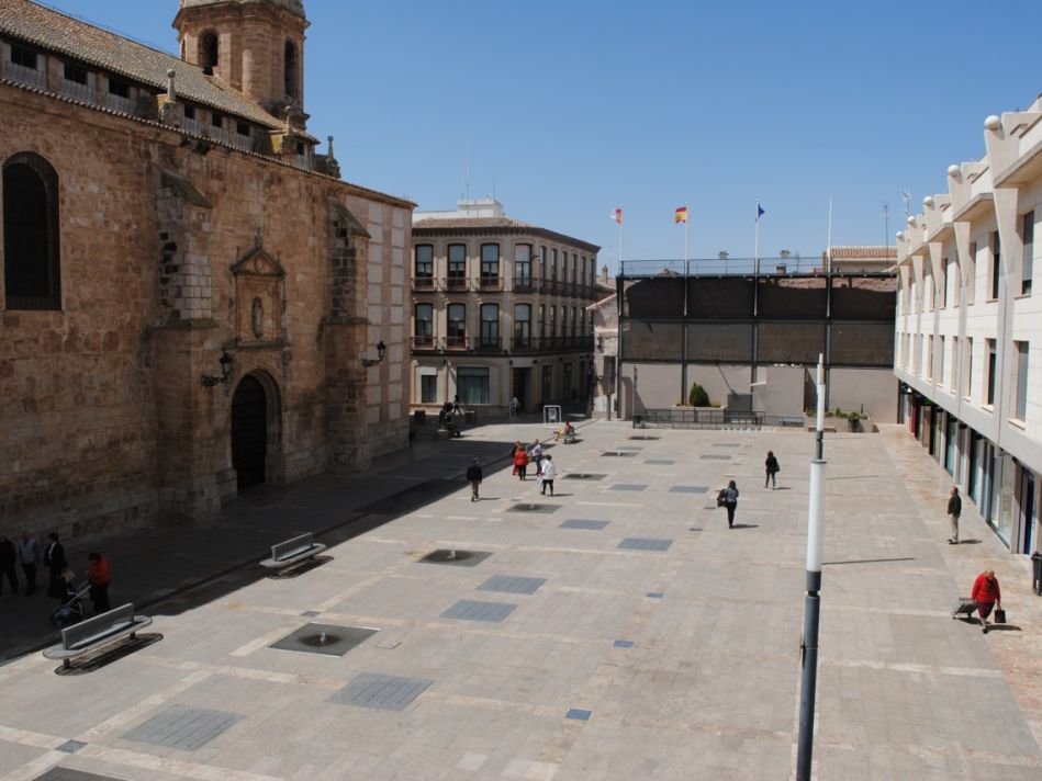 Plaza de la Constitución de Valdepeñas Plaza de la Constitución de Valdepeñas