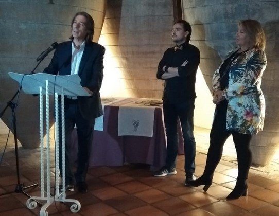 Inauguración exposición de Feliciano Moya en La Antigua Bodega los Llanos de Valdepeñas Inauguración exposición de Feliciano Moya en La Antigua Bodega los Llanos de Valdepeñas