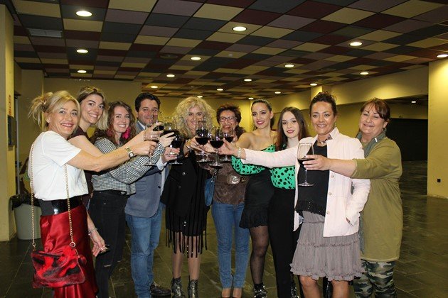 CDV 30-03-19 Brindis con diseñadoras (Copiar)