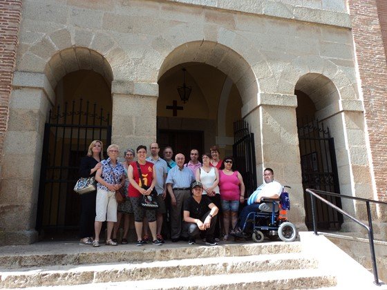 Miembros de AFIM visitan el Convento de los Trinitarios en Valdepeñas Miembros de AFIM visitan el Convento de los Trinitarios en Valdepeñas