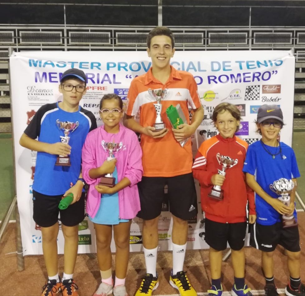 Nuestros Pequeños pera grandes jugadores en el Máster Provincial Nuestros Pequeños pera grandes jugadores en el Máster Provincial