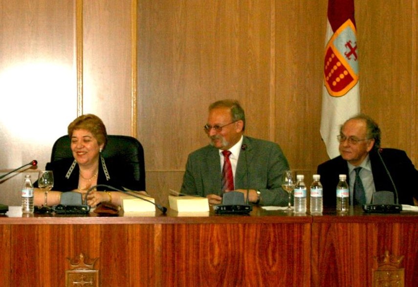 Foto de la presentación del libro “Los moriscos de Villarrubia de los Ojos (siglos XV-XVIII): Historia de una minoría asimilada, expulsada y reintegrada” de Trevor J. Dadson en Villarrubia de los Ojos Foto de la presentación del libro “Los moriscos de Villarrubia de los Ojos (siglos XV-XVIII): Historia de una minoría asimilada, expulsada y reintegrada” de Trevor J. Dadson en Villarrubia de los Ojos
