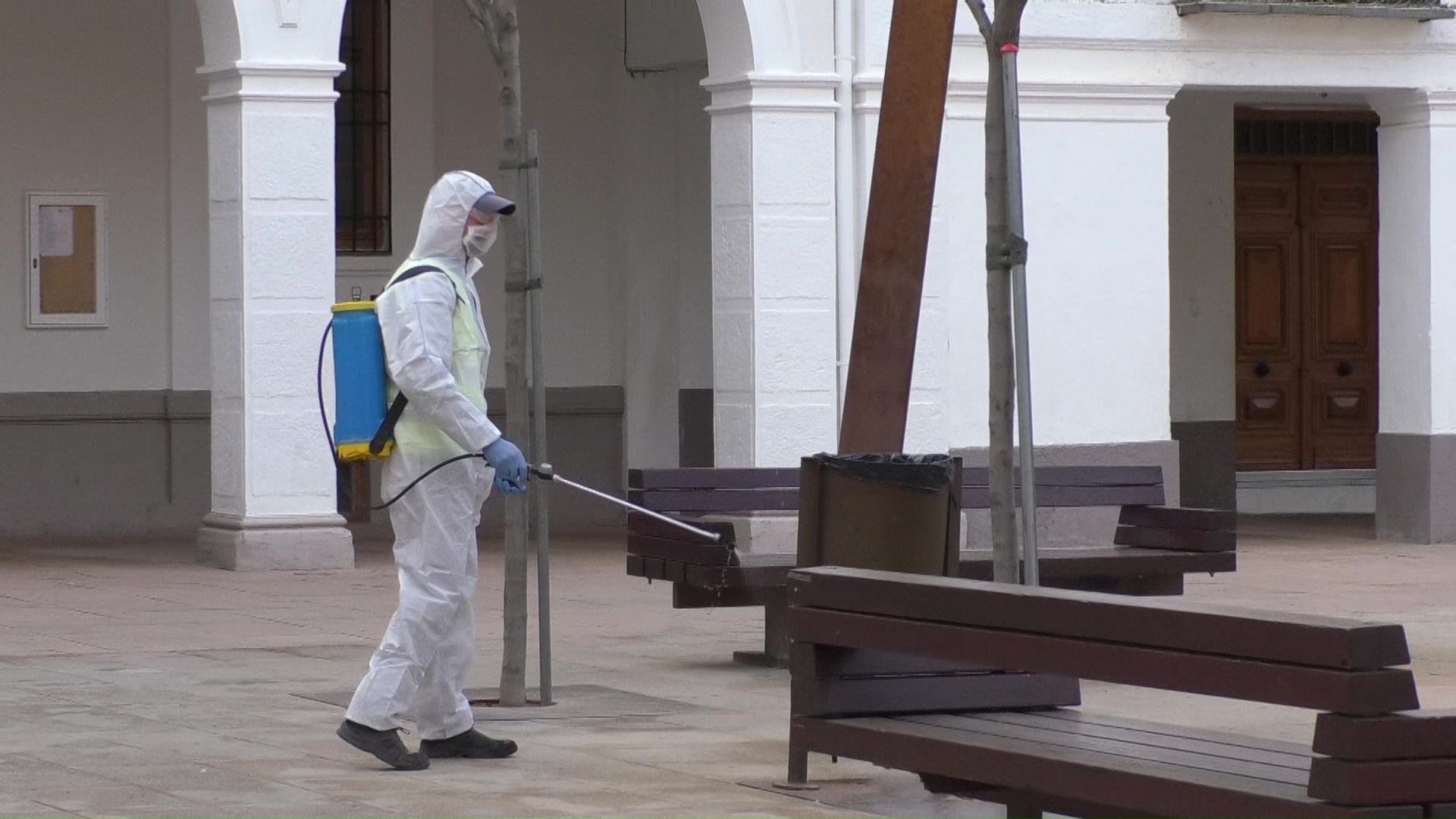 Desinfección de mobiliario urbano en Manzanares Desinfección de mobiliario urbano en Manzanares