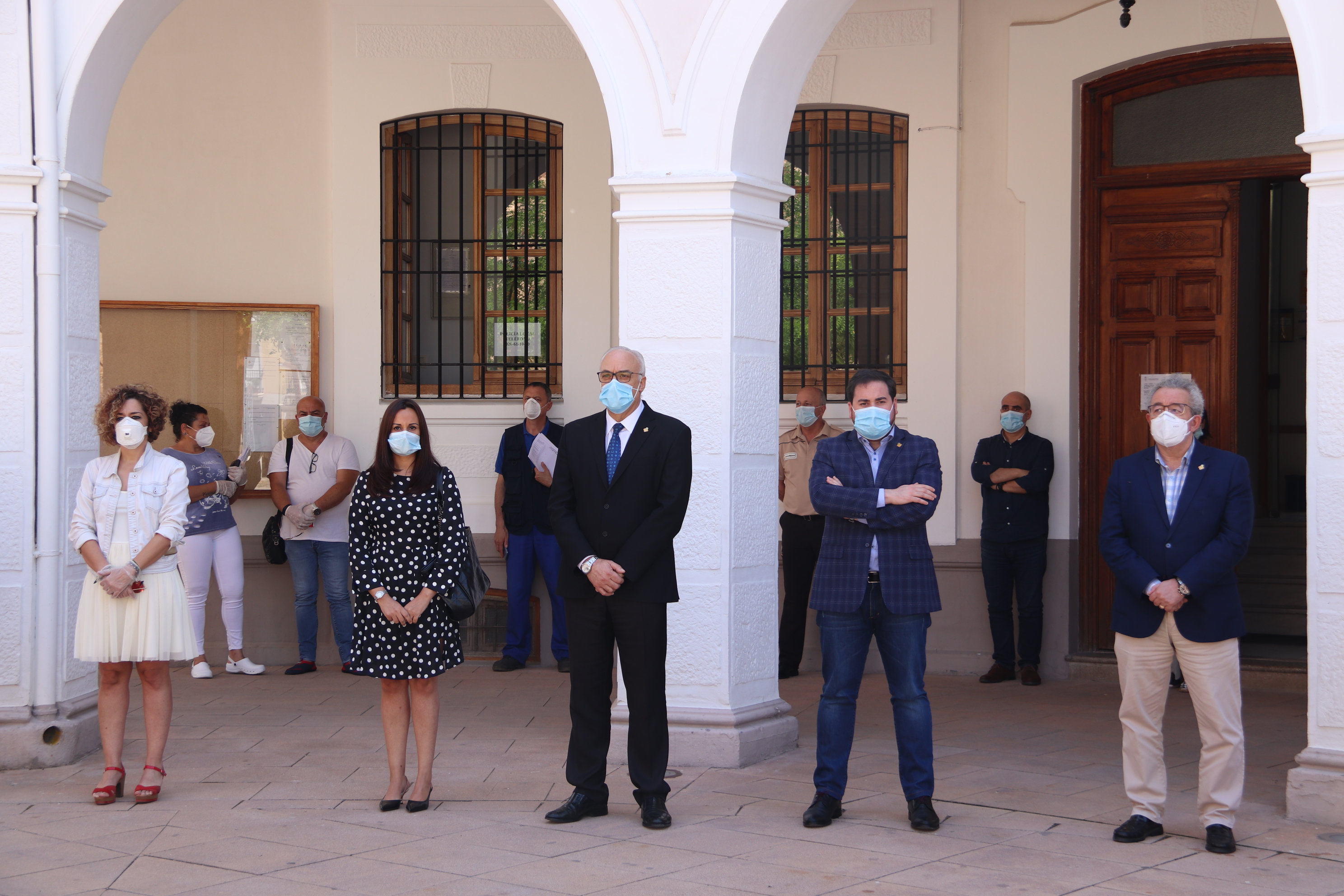 Minuto de silencio en honor a los fallecidos por COVID-19 Minuto de silencio en honor a los fallecidos por COVID-19