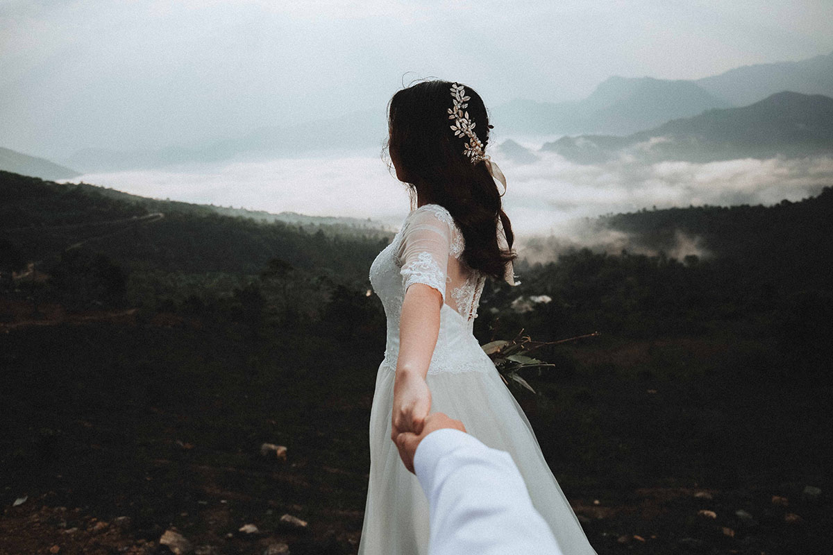 Bodas verano 2020: Si vas a dar el sí, acierta con tu vestido de novia. Foto Unsplash.